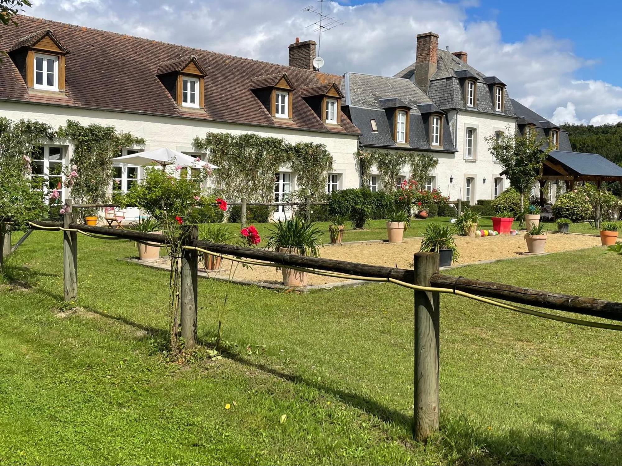 **Suite Familiale Spacieuse Au Coeur De La Foret De Montargis** - Fr-1-590-335 Paucourt Εξωτερικό φωτογραφία